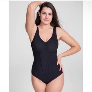Honeylove boldness bodysuit NWT Large